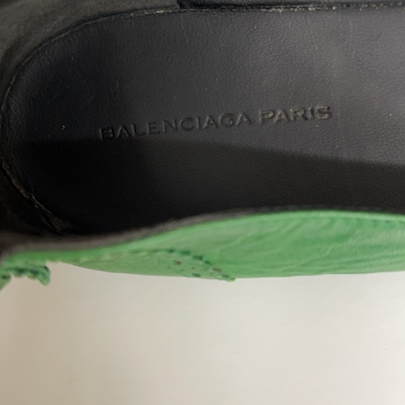 BALENCIAGA Leather Green Flats - Picture 3 of 9